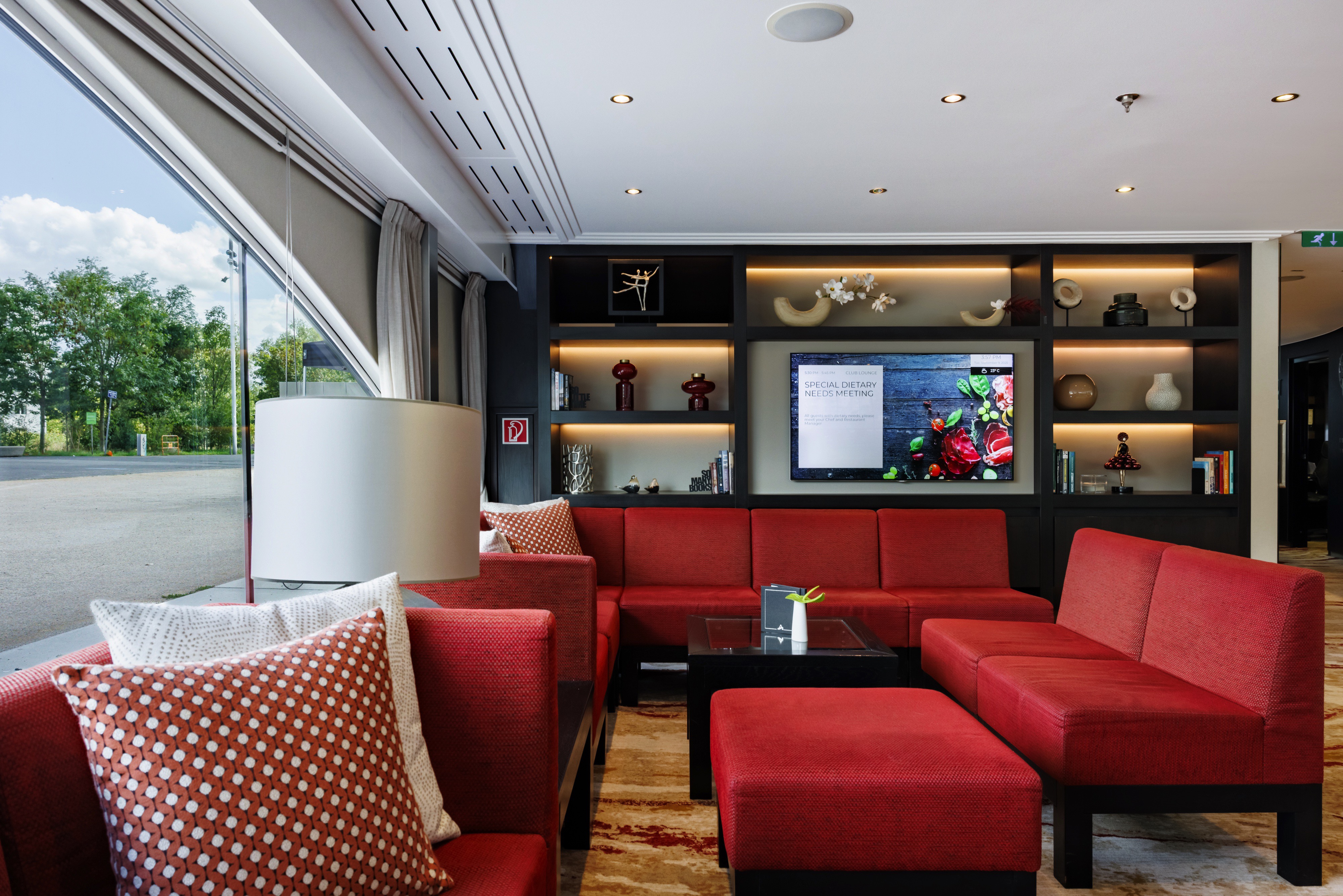 ©Avalon Waterways Avalon Poetry Ii Panorama Lounge & Bar 1